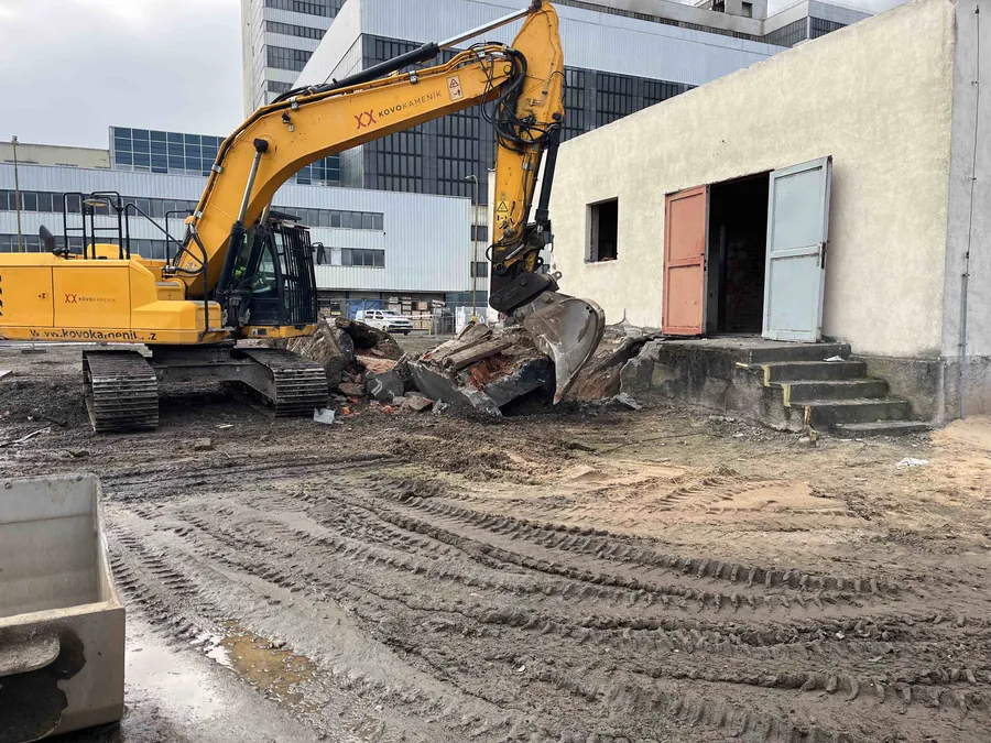 Odstranění vlečky a demolice skladu Elektrárna Chvaletice