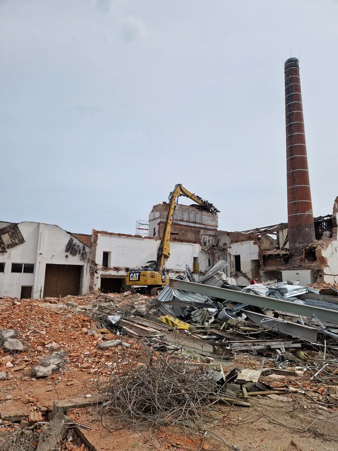 Demolice části objektu M1 s přístavbou a komínem